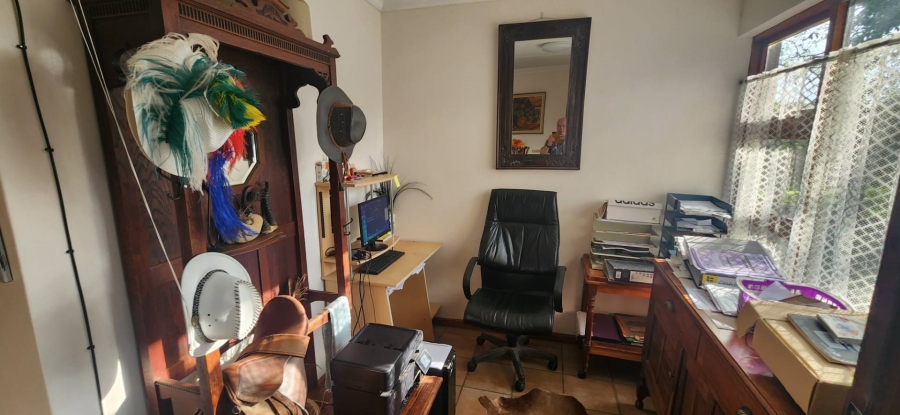 8 Bedroom Property for Sale in Geelhoutboom Western Cape